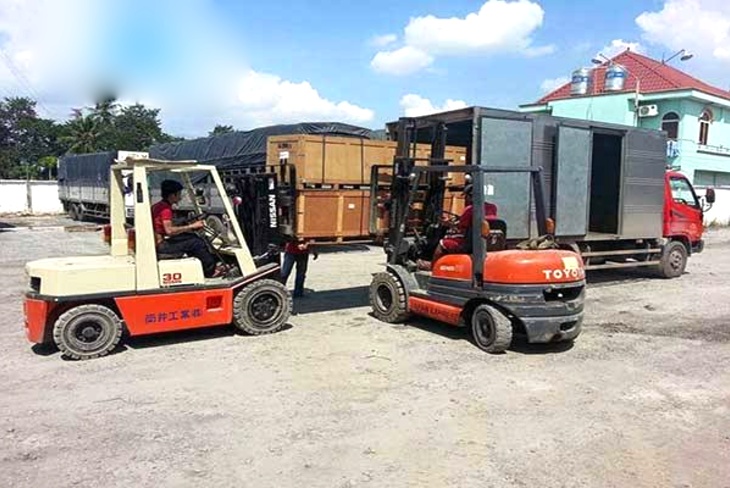 Xe 8 tấn chạy Hà Nội Đà Nẵng: thùng dài, trạm cân, chiều về