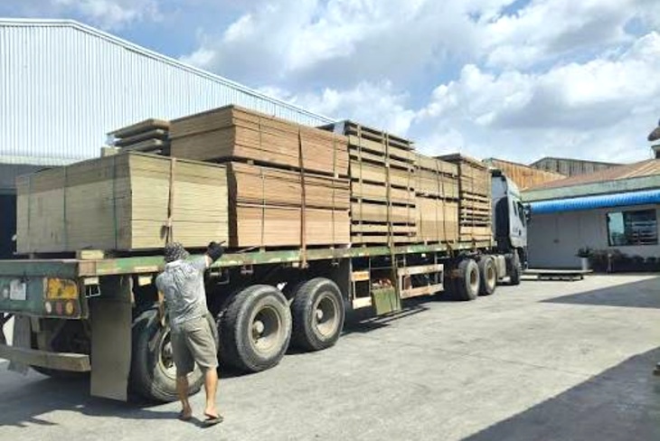 Xe container chạy Hà Nội Đà Nẵng: tính cuốc cho đầu kéo