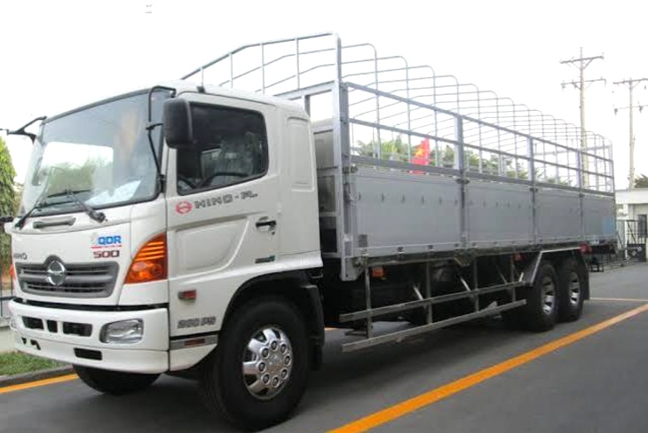 Xe ghép chuyển nhà TPHCM đi Nghệ An: thùng đồ lót nilon, dán tên chờ lên xe