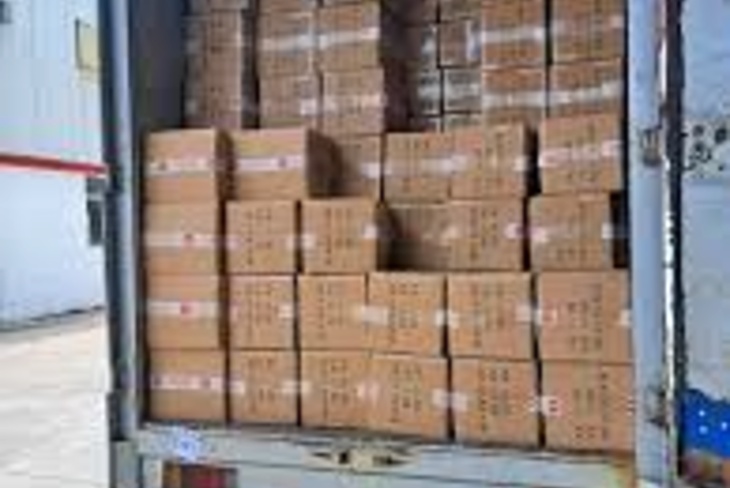 Xe ghép chuyển nhà TPHCM đi Quảng Nam: thùng đồ đánh số, nhãn phủ băng keo chờ giao nhà xe